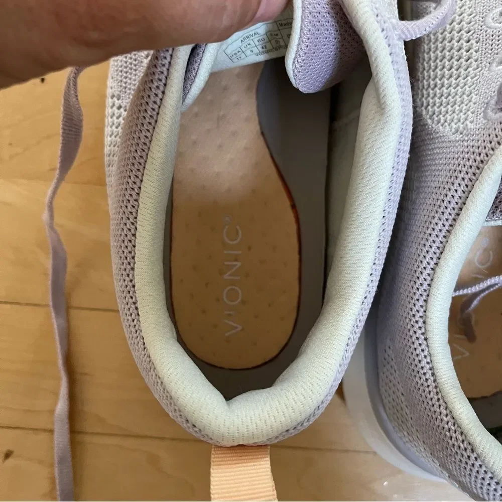 Vionic Arrival Sneaker In Mist Purple/ Cloud Cream 11